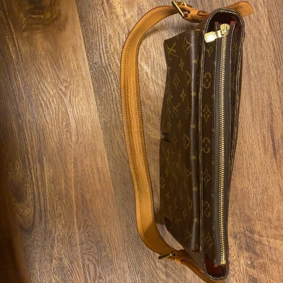 👜AUTHENTIC VIVA CITE LOUIS VUITTON👜 - Picture 17 of 17